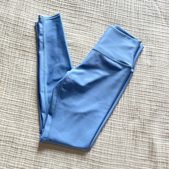 alo High-Waist Airlift Legging - Picture 4 of 10